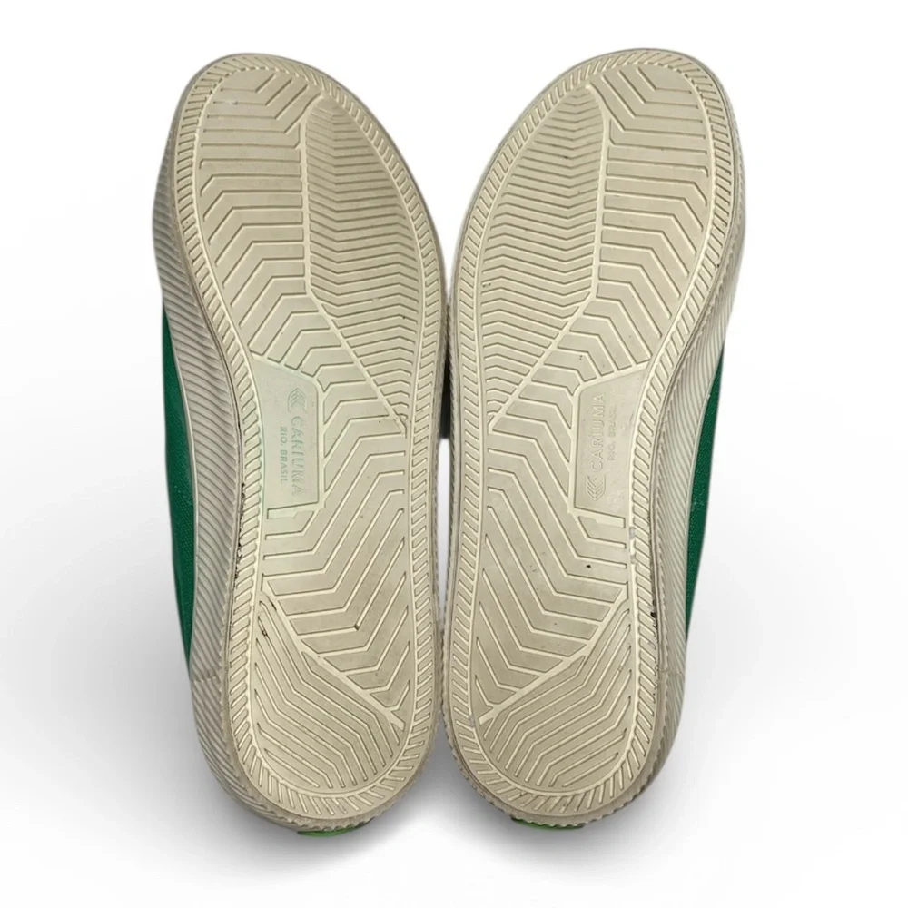 Cariuma Women’s Oca Low Sneakers Green Canvas Low Cap Toe Size 9